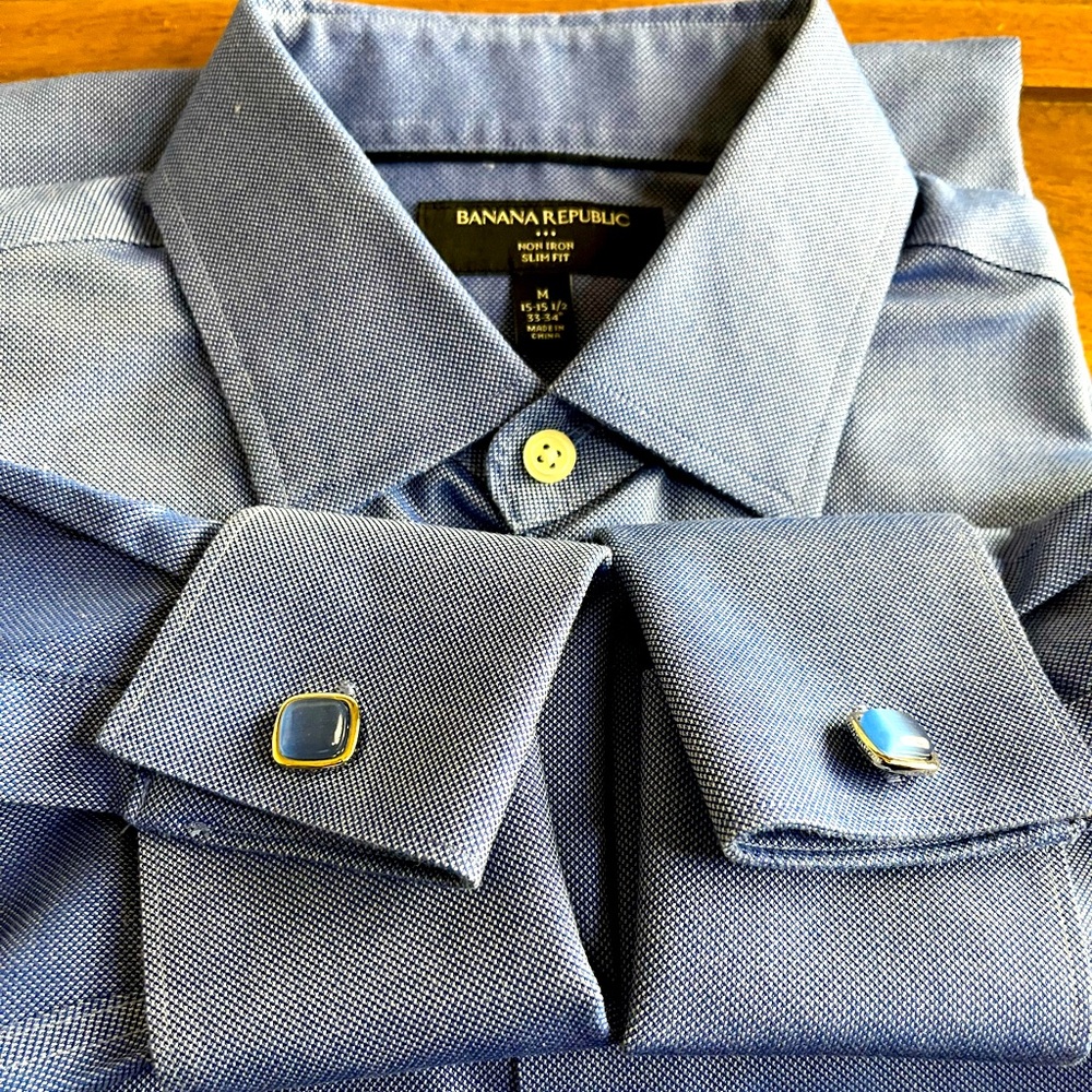 Banana Republic Luxury Shirt size Medium